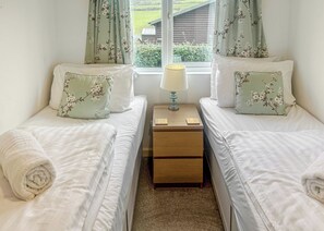 2 bedrooms, internet - Country Holiday Lodge 4 VIP (Tintagel)