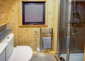 Bathroom - Luxury Castle Pod with Hot Tub (Haltwhistle)