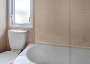 Bathroom - Birch 2 Bedroom Pet Friendly (Clynderwen)