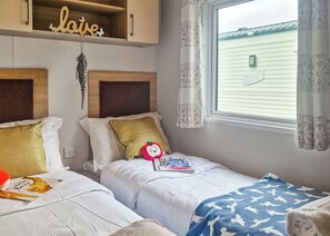 3 bedrooms - Acorn 3 bedroom Pet Friendly (Clynderwen)