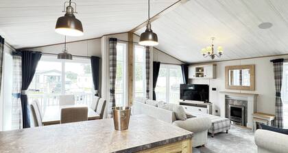 3 bedroom accommodation in Chester
