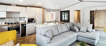 Step into Atlas Oakwood Lodge and experience a new level of luxury.