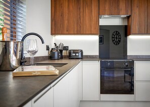 Fridge, oven, stovetop, toaster