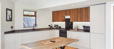 Fridge, oven, stovetop, toaster