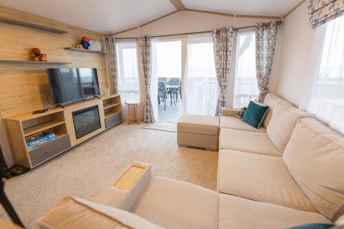 Paddington's Place – A Luxurious Seaside Escape in Mudeford