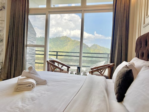 Hill Top Heaven By Elvora Hotels & Resorts
