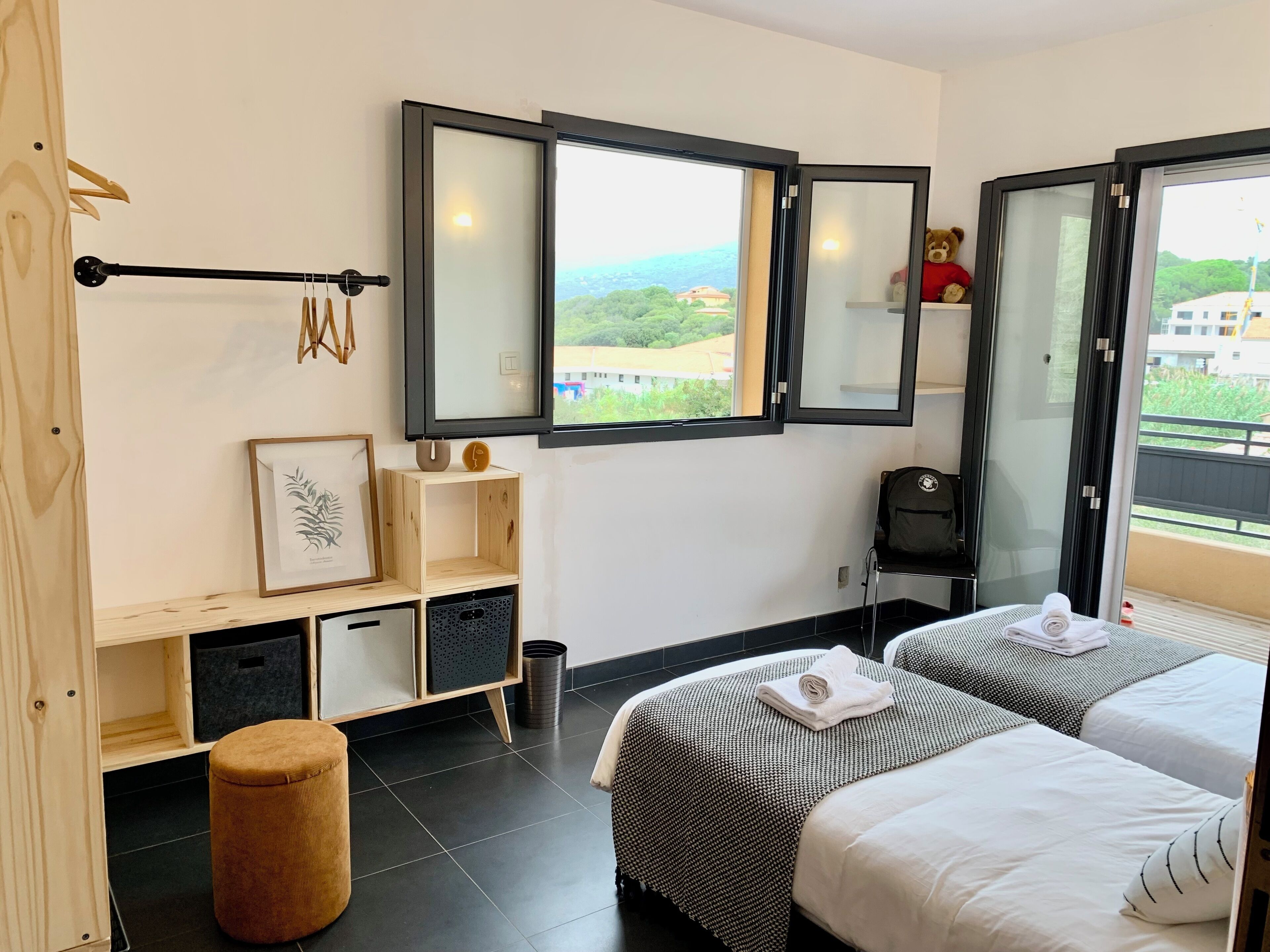 Villa Luxe, 3 chambres, piscine privée, vue mer | Rideaux occultants, fer et planche à repasser, Wi-Fi gratuit