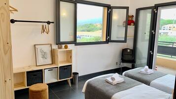 Luxury Villa, 3 Bedrooms, Private Pool, Sea Facing | Blackout curtains, iron/ironing board, free WiFi