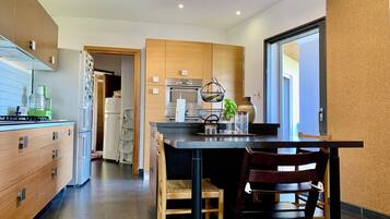 Luxury Villa, 3 Bedrooms, Private Pool, Sea Facing | Private kitchen