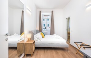 3 makuuhuonetta, silitysrauta/-lauta, ilmainen Wi-Fi, vuodevaatteet