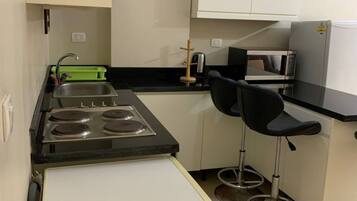 Fridge, microwave, oven