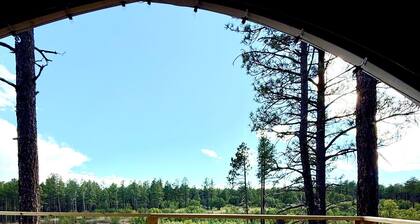 King Glamping Tent with AC & Mountain Views