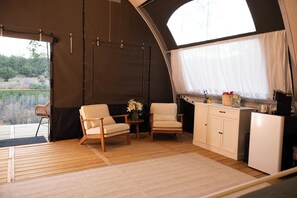 Interior - Cold Nights, Clear Skies - Mountain Escape (Torreon)