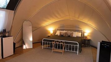 1 Schlafzimmer, Reisekinderbett, kostenloses WLAN, Bettwäsche