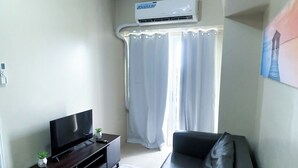 Unclassified image, 4 of 10, button - Contemporary 1BR Pad with Cozy Vibes (Iloilo City)