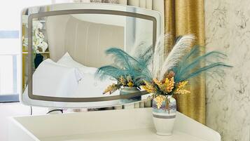 1 camera, ferro/asse da stiro, accesso a Internet, lenzuola