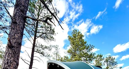 Mountain Yurt | Queen Bed + Bunks • Winter Stay