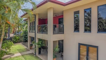 Deluxe Apartment, Balcony, Garden View