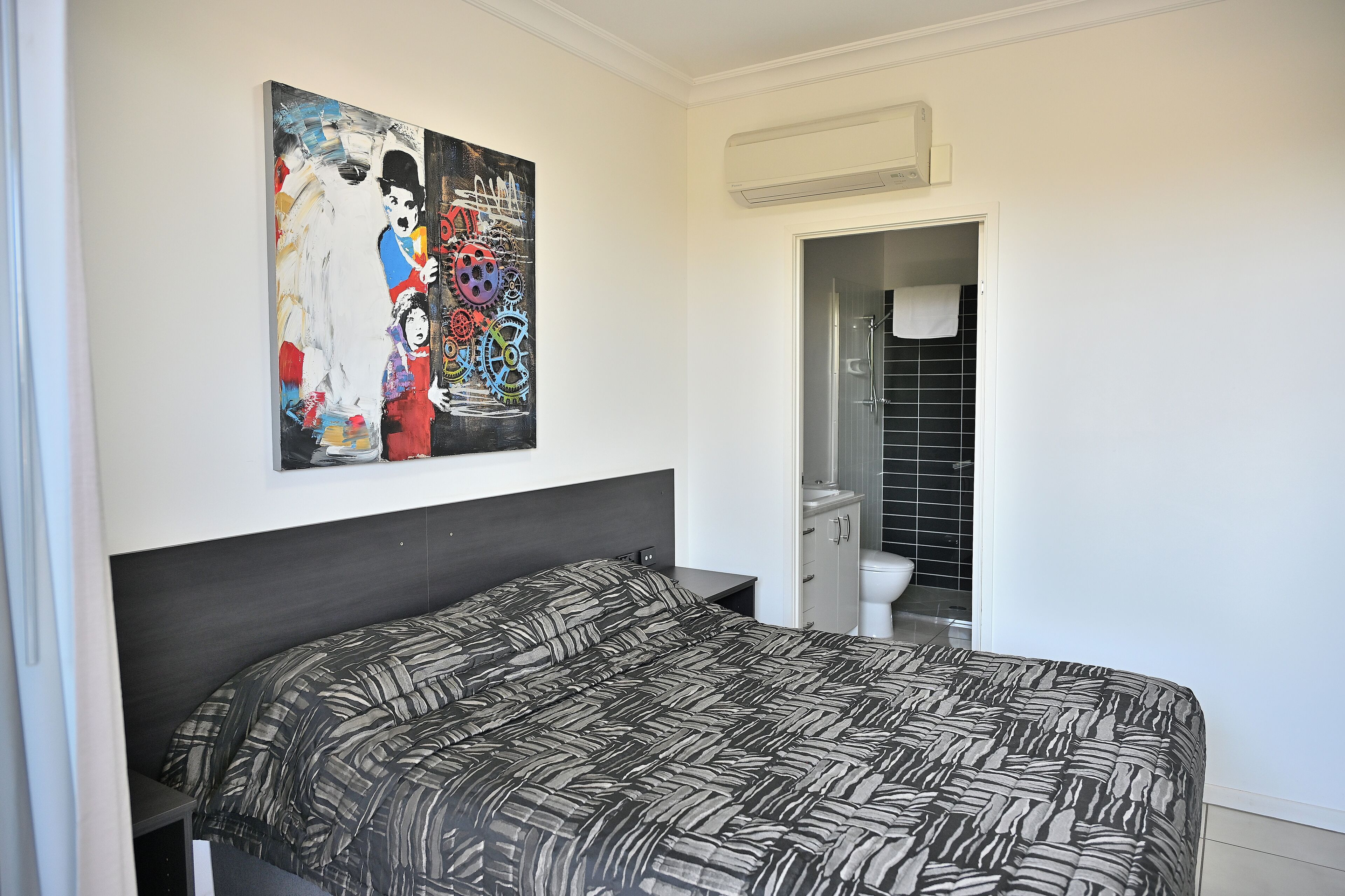 Deluxe Apartment, Balcony, Garden View | Soundproofing, iron/ironing board, free WiFi, wheelchair access