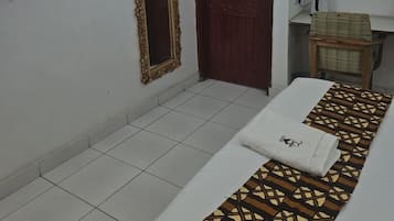 Deluxe Double Room, Garden View | Free WiFi, bed sheets