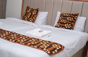 Deluxe Double Room, Garden View | Free WiFi, bed sheets
