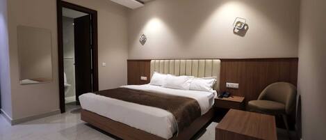 Desk, free WiFi, bed sheets