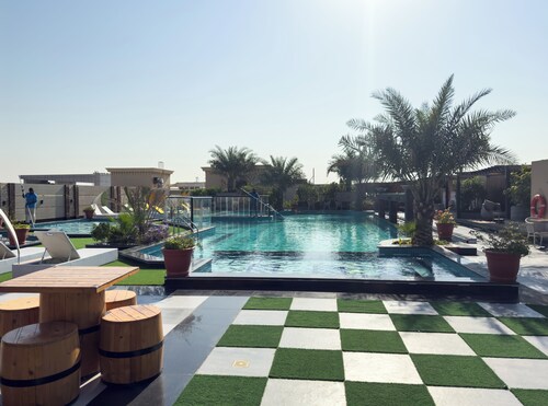 Cozy 1-bedroom apartment in beautiful Dubai with AC, fitness room