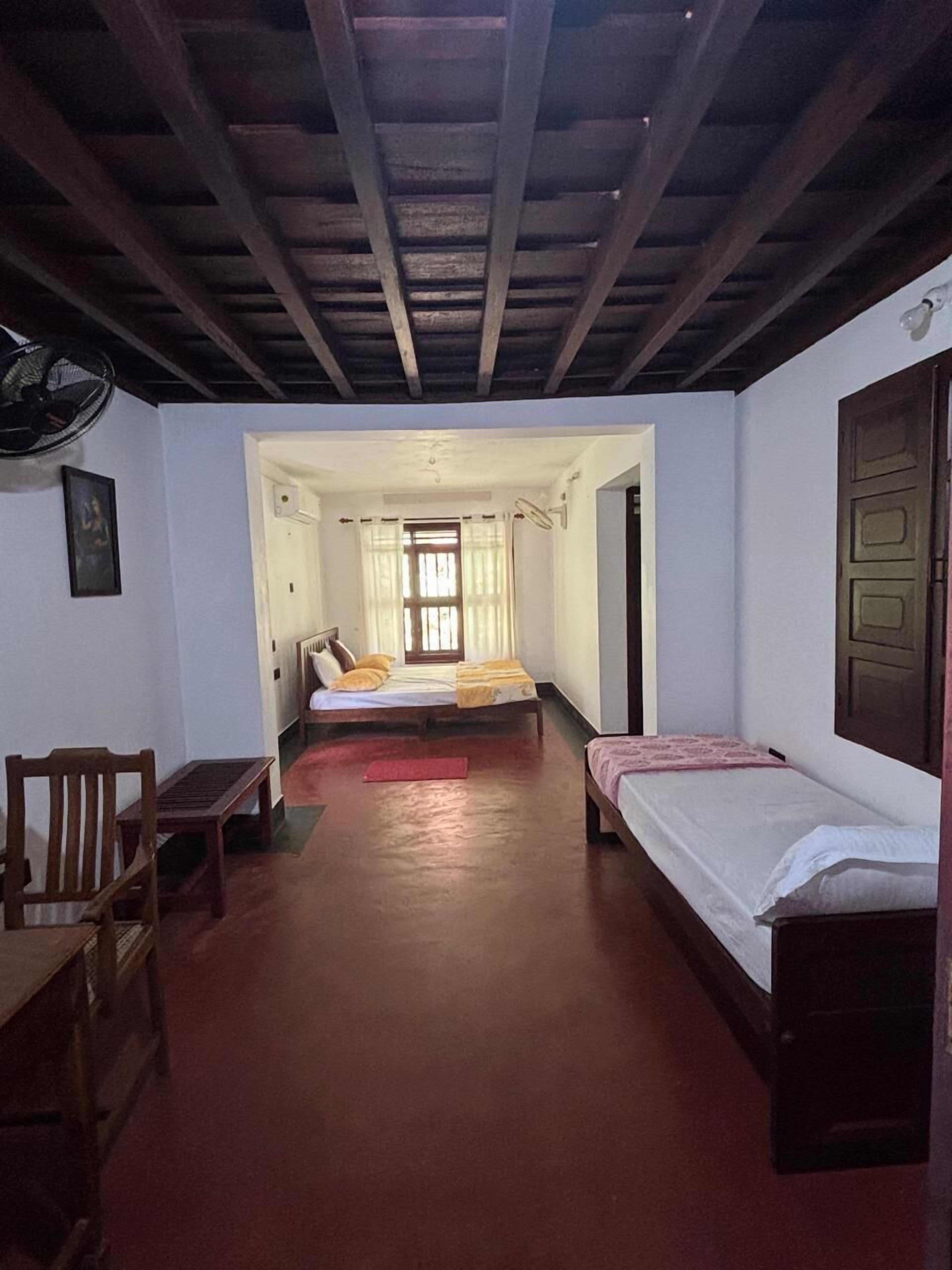 遮光窗帘、隔音、熨斗/熨板