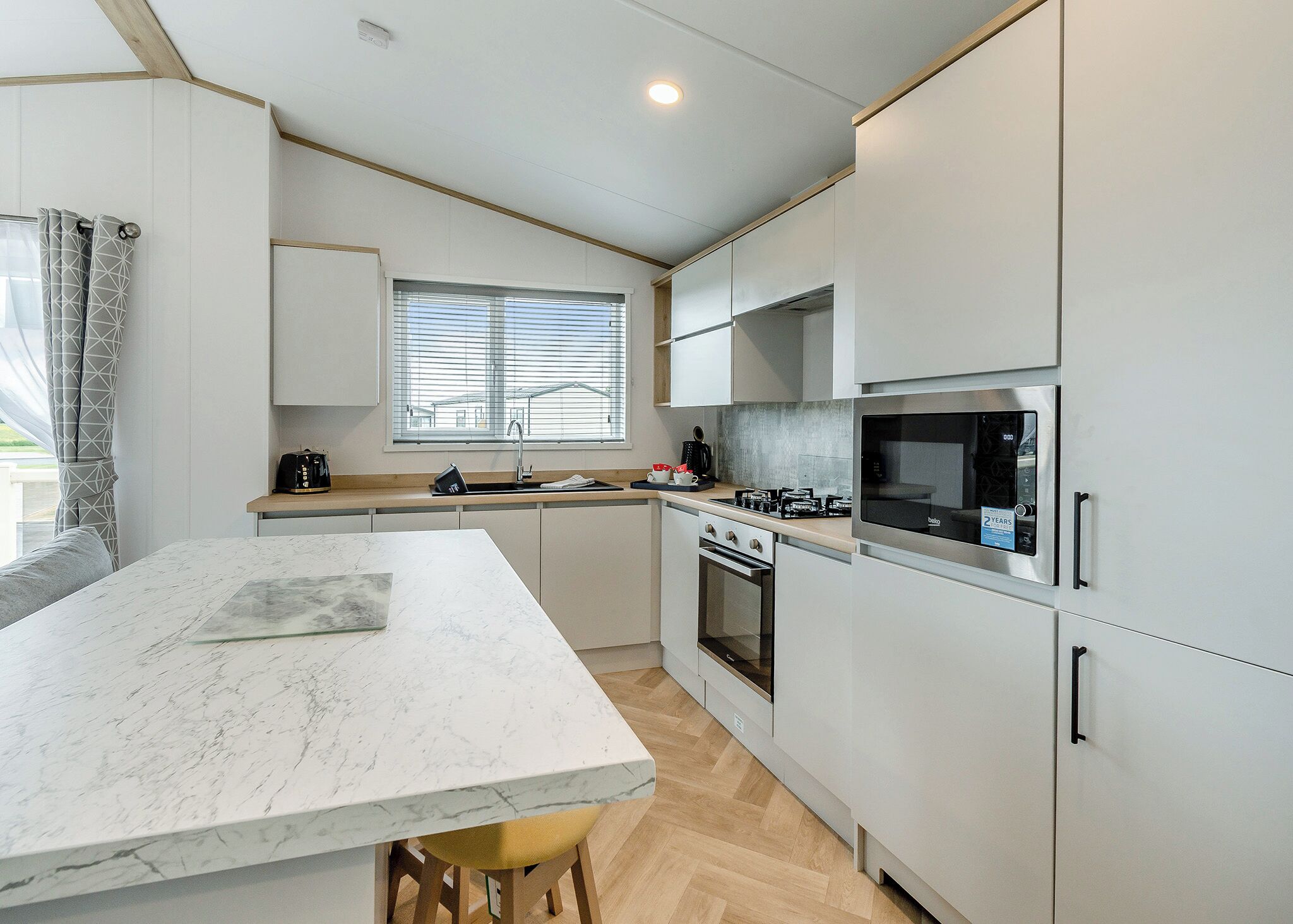Fridge, oven, stovetop, toaster