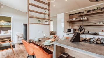 Fridge, oven, stovetop, toaster
