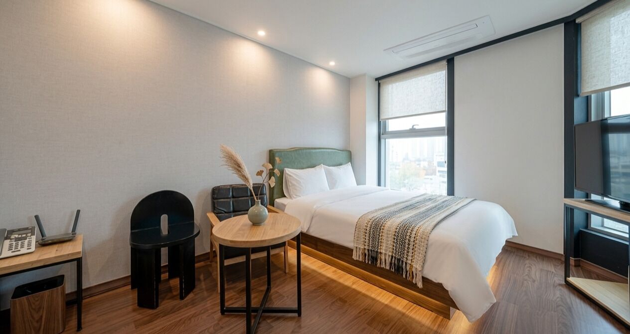 Premium bedding, free WiFi, bed sheets, wheelchair access