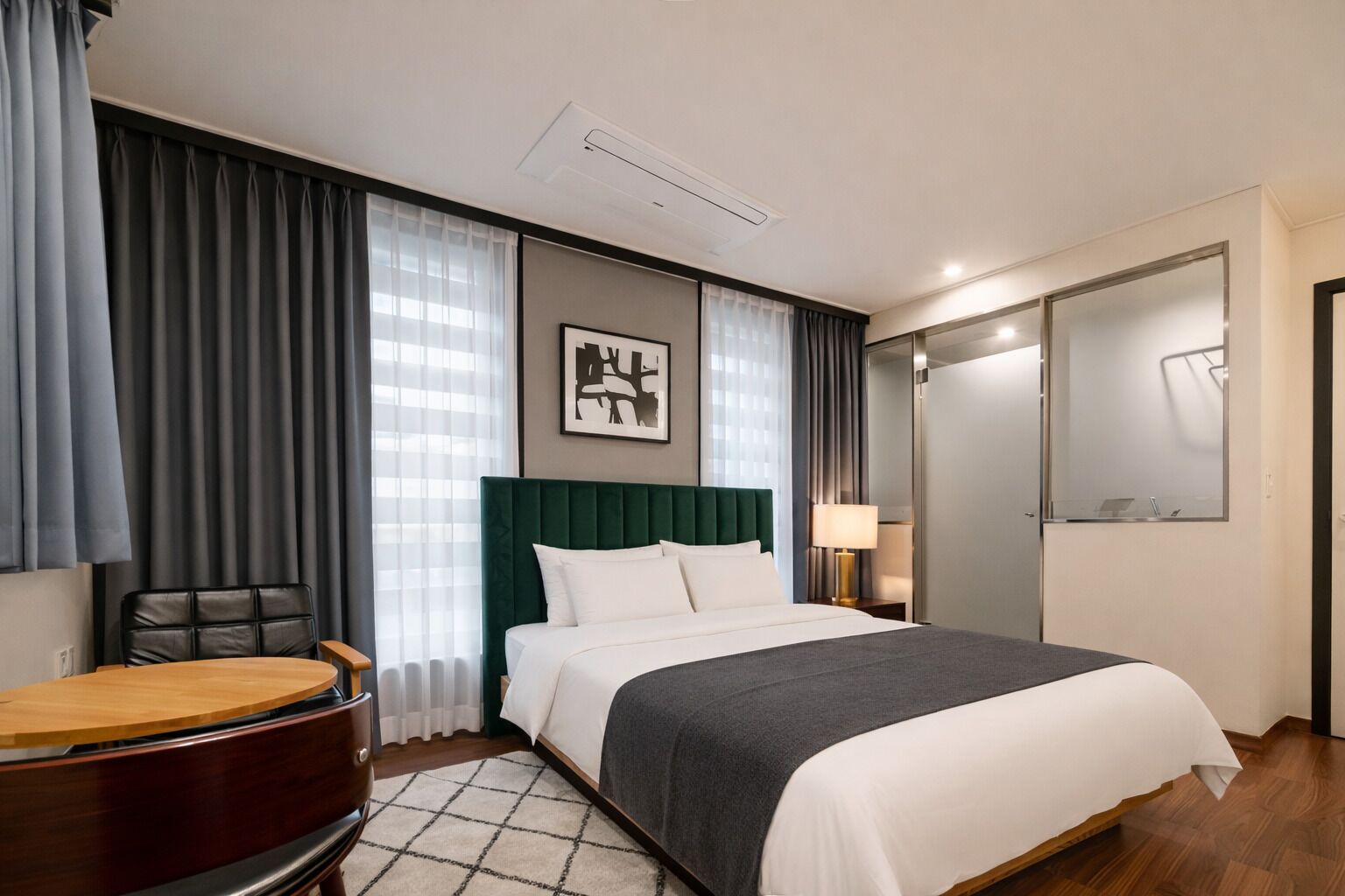 Premium bedding, free WiFi, bed sheets, wheelchair access