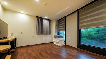 Wifi gratis, ropa de cama, accesible en silla de ruedas