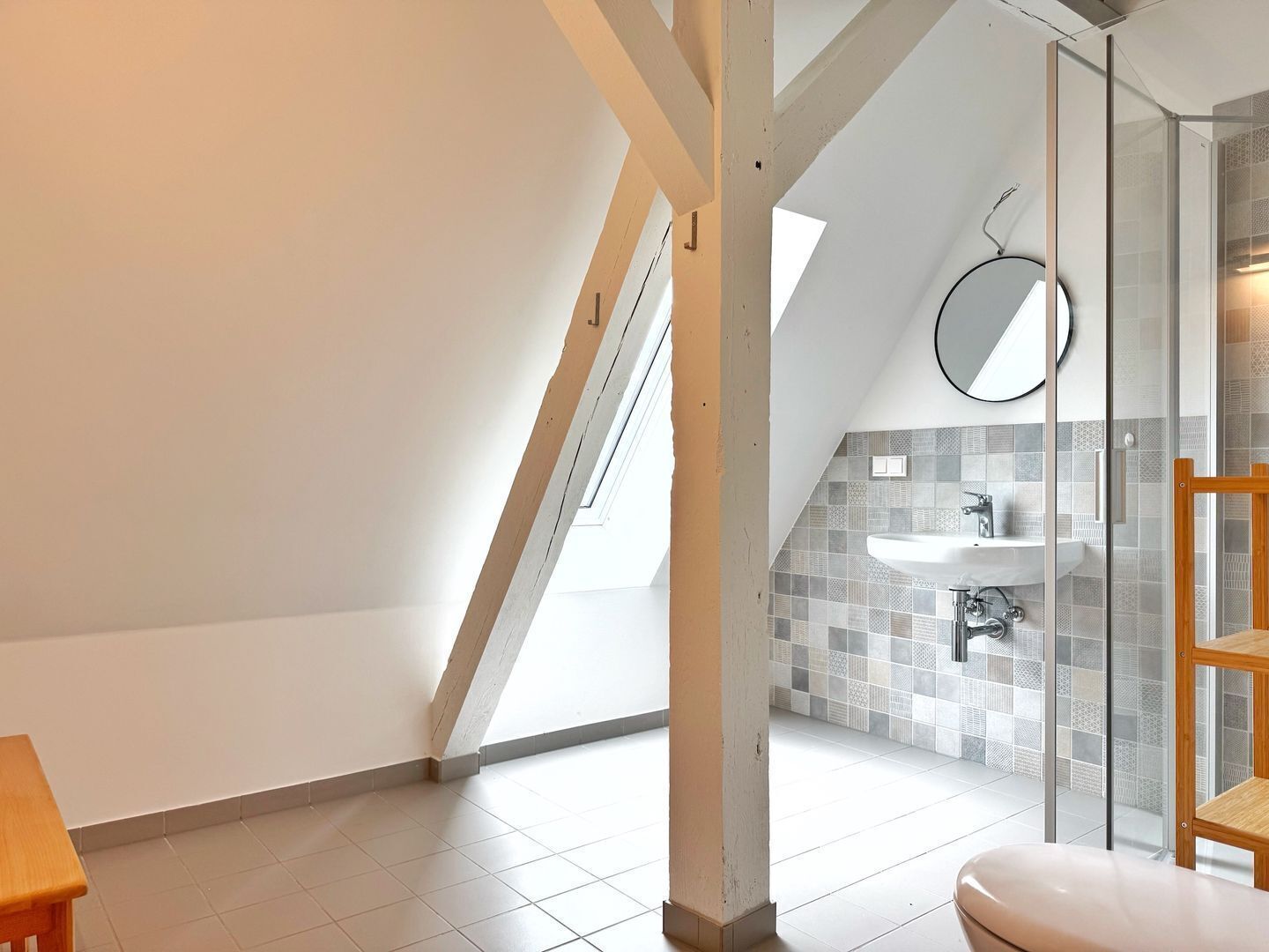 Shower, towels