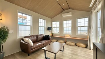 Villa superior, no fumadores, vistas al mar (Reef, 5 guests) | Interior