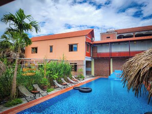 Seasonal outdoor pool
