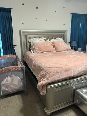 3 Schlafzimmer, Schreibtisch, WLAN, Bettwäsche