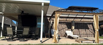 Welcoming 4-bedroom house with AC in charming Gonzales