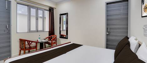 Klassieke studio suite, balkon, uitzicht op de stad | Gratis wifi