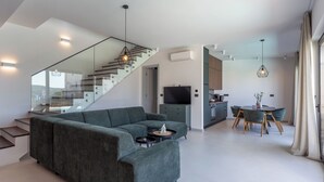 Family Villa, 3 Bedrooms, Balcony (Palm Villa Yana with Pool) | Living area | Flat-screen TV - Villa Yana with Pool and Sea View (Medulin)