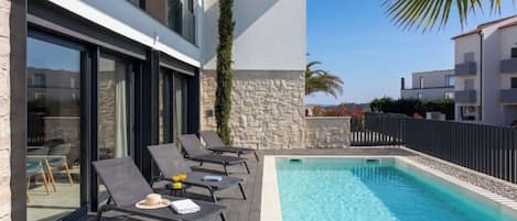 Seasonal outdoor pool