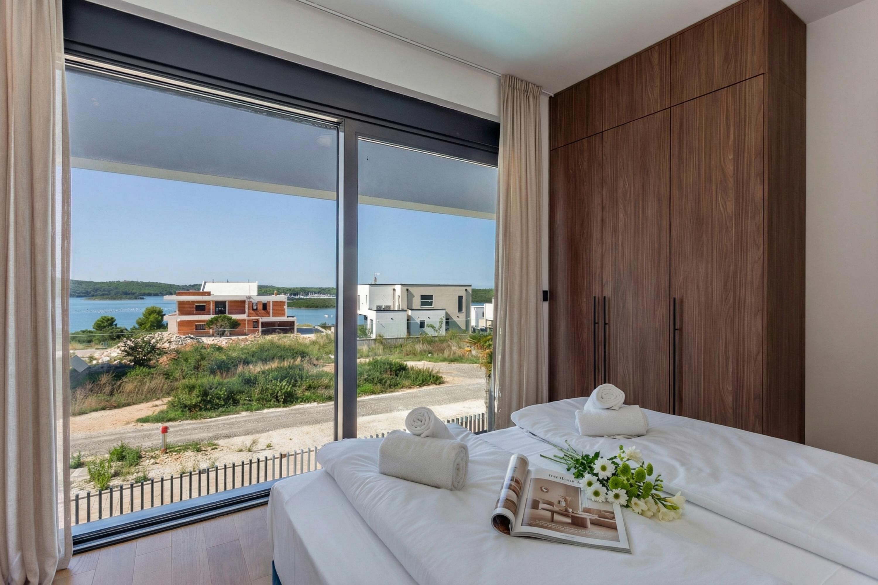 Familievilla, flere soverom (Villa Yana with Pool and Sea View) | 3 soverom, wi-fi (inkludert) og sengetøy