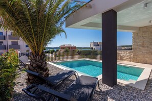 Piscina stagionale all'aperto