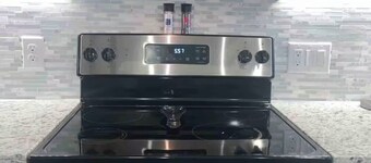 Comfy studio with scenic views!