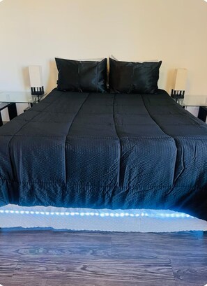 1 bedroom, iron/ironing board, WiFi, bed sheets