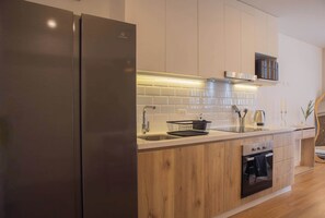 Fridge, microwave, oven, stovetop