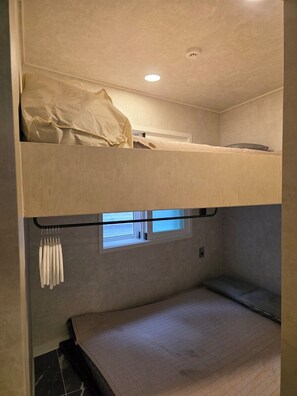 3 bedrooms, WiFi