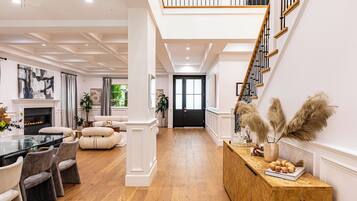 Luxury House, Multiple Beds, Pool Access, Pool View (Otis Ave) | Interior