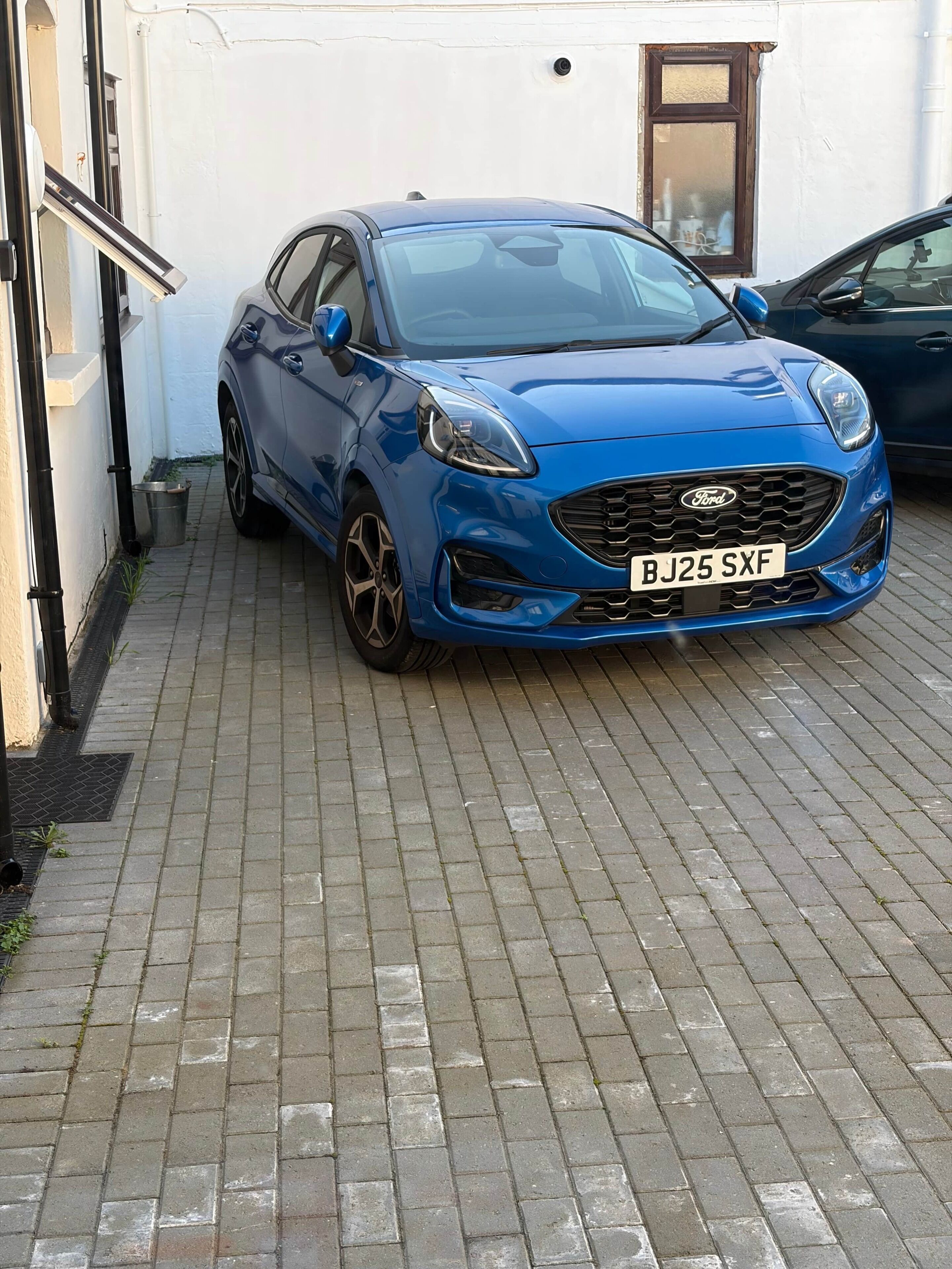 المنطقة المحيطة بالمنشأة