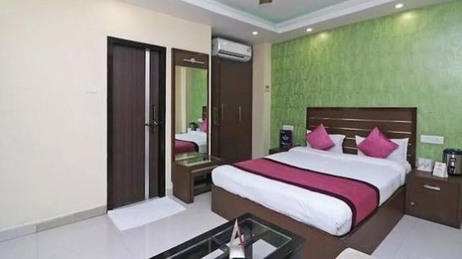 Hotel Royal Castle Lucknow